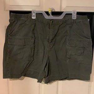 Used Green Shorts - Waist 44 - Outdoor Life